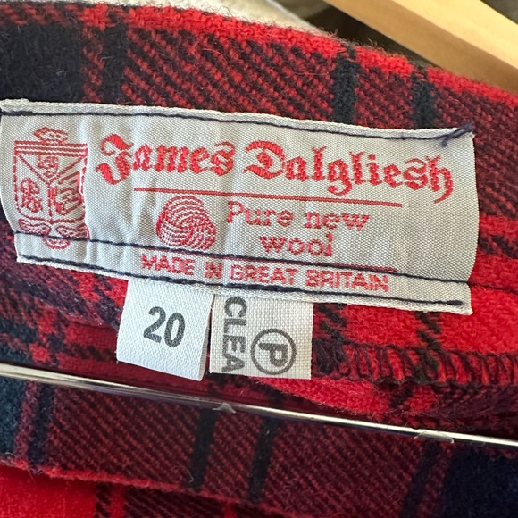 Vintage Women's Red Pleated Wool Kilt - Picture 6 of 6